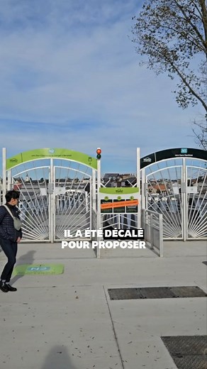 🚤 Bonne nouvelle : dès aujourd’hui, la ligne N2 du Navibus propose une liaison directe fluviale entre le nouvel embarcadère Trentemoult-Sablières et Bas-Chantenay, facilitant vos déplacements quotidiens tout en traversant la Loire ! Le site de Trentemoult-Sablières devient un pôle d’échange multimodal : un embarcadère tout neuf permettant d’emprunter la ligne N1 ET la N2, un parking-relais de 140 places, des arrêts bus (lignes 30 et 36) et des vélos en libre-service sont mis en place pour conne