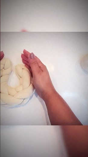 Braiding a 5 strand Challah bread, recipe and full tutorial in the description