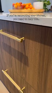 Renovating your kitchen? Don’t stress over choosing only knobs or only pulls — you can mix both! It’s all about what feels good to use and makes your space work for you. A functional kitchen can still look absolutely stunning! | Explore Hardware