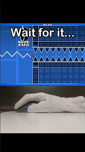 IMPOSSIBLE Spam Hack in Geometry Dash