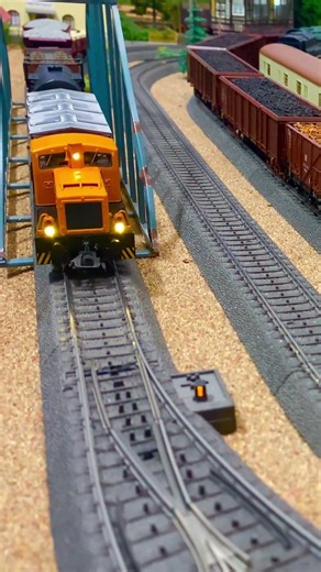 PIKO H0 52541 V15 #diesellocomotive BR 101 DR DDR ESU LokSound #güterzug #deutschereichsbahn