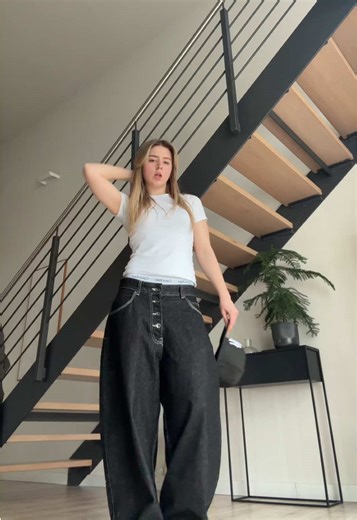 Exciting Dance Cover of Jay Park's 'Mommae'