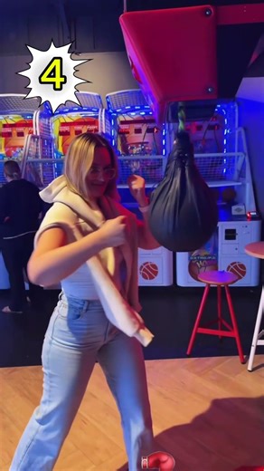 “Funny Boxing Machine Hits Gone WRONG 😂
