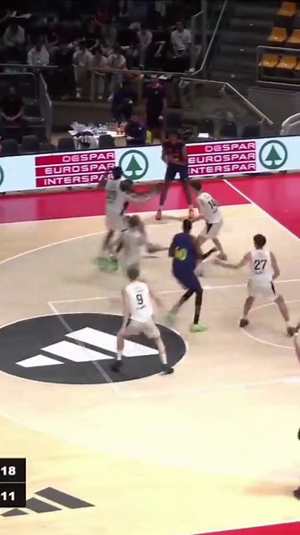 🗣️| Nikola Kusturica – ono njegovo, najbolji u pobedi Barselone nad Trentom – 92:50 – na kvalifikacionom Next Gen turniru Evrolige u Bolonji. 📊| 21 poen | 8 skokova | 4 asistencije | 29 PIR I dalje svega 16 godina – krajem aprila napuniće 17. 😮‍💨 🎥| EuroLeague / YouTube #nikolakusturica #kusturica #kosarka #košarka #reels #fyp #viral #nextgeneuroleague #nextgen