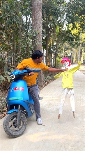 What is this? Where did she go?🤣 #funny #laugher #funnyclip #funnyreels #funnykids #cleverkids