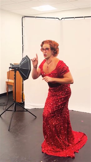 🎬 Behind the scenes with Dan DeLuca as Michael Dorsey/Dorothy Michaels at our Tootsie photo shoot! 👠💄✨ Get ready for laughs, glam, and a whole lot of personality—Tootsie starts previews NEXT WEEK! 🎭🎟️ Don’t miss the comedy event of the summer! Tickets and info in bio! 📸 Jared Morneau Photography | Maine State Music Theatre