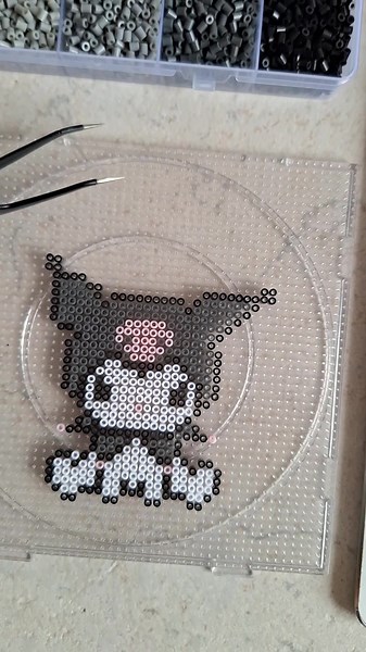 Plantillas Hama Beads: Encuentra y Crea a Kuromi