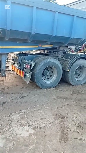 my trailer was stuck #trucking #automobile # truckers challenges #autonomousvehicle