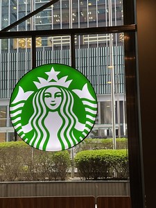 【東京・大手町】スターバックス店舗の特徴と営業日まとめ：ビジネス利用ガイド | 【スタバレビュー】店舗・電源・コンセントガイド
