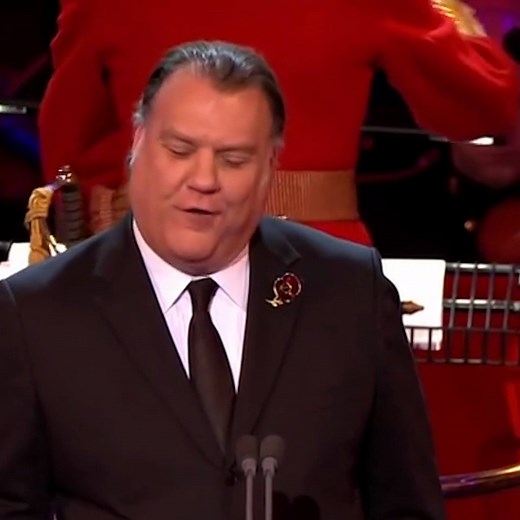 Sir Bryn Terfel performed at the Royal Albert Hall on Saturday for the Festival of Remembrance service. Watch 'Amazing Grace' again below. | Sir Bryn Terfel
