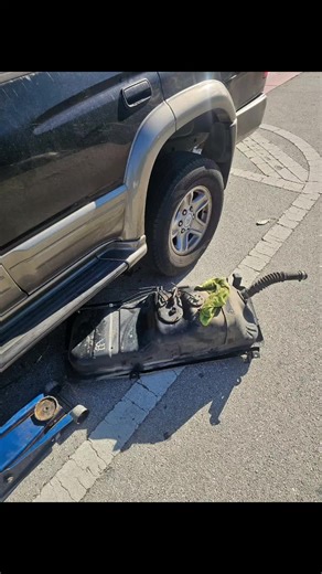 2000 toyota 4runner fuel pump replacement