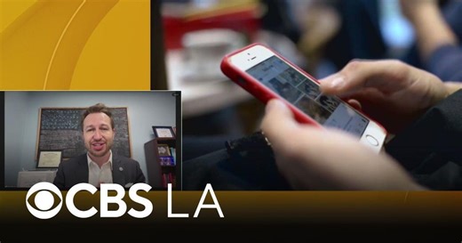 LAUSD board votes to restrict student screen time