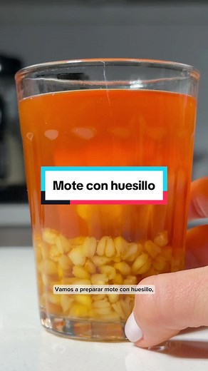 Mote con huesillo 🥰♥️ La receta la ves en el link de mi perfil, le das click debajo de RECETAS AQUÍ 👇🏼, al lado del símbolo de cadenita 🔗 Si no entra directamente a es.cravingsjournal.com . . #recetas #recetachilena #recetasfaciles #postresfaciles #comidatipica #receta