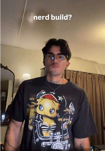 TikTok search tips: find sleeper builds on playboy building