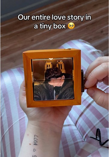 The best gift I’ve ever received😭🎁 #pics #love #memories #box #gift