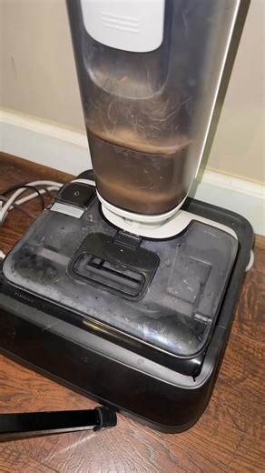 This Roborock is the #1 wet vacuum in America and for good reason!! The link is in the comments grab yours today!!! #Cleaning #cleaningmotivation #vacuum #vacmop #cordlessvacuum | Coupon with Me