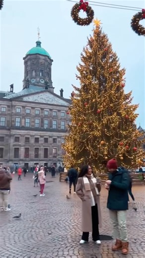 Dam Square Magic 🎄✨