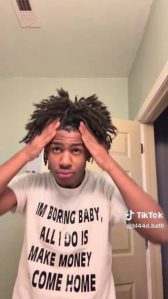 Freeform Dread Maintenance: Tips for Gorgeous Locs