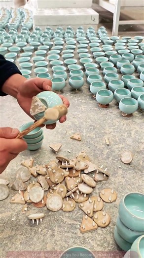 Traditional Celadon Making: The Artistry of Hand-Glazing