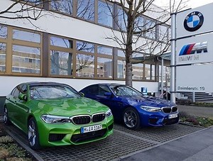 2018 BMW M5 Individual Color Battle: Java Green vs. Marina Bay Blue