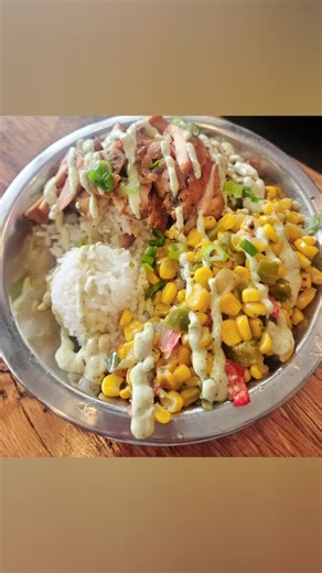 PDB Smokehouse Bowls full off flavor and for under $10 bucks, it will leave your belly and pockets full. | Papa Diesel's BBQ