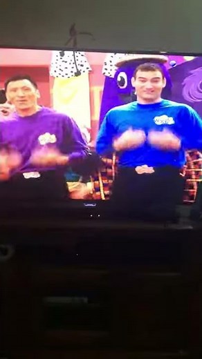 Christmas day from the wiggles