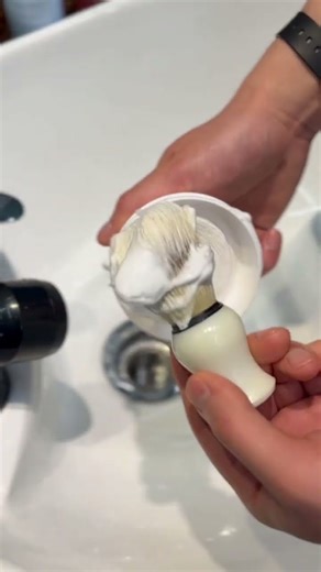 asmr l How to Use a Shaving Mug(Scutlle) #asmr #shaving #shave #면도 #수염