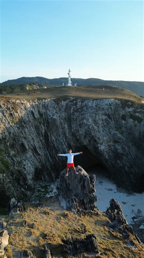 Calayan Island Babuyan Claro (Smith Volcano Hike) 🗓️Apr 30-May 3 (Apr 29 departure) PM us for details 👌🏼 *All our tours are open to solo joiner, pair/couple, family and friends #galaph #taragalatayo #calayan #smithvolcano #cagayan | Gala PH