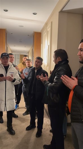 Rashid Akalbayev on Instagram: "Ukam Anvar abdulayevga 19-dekabirda humo arenda bo’ladigan jangiga omad tilaymiz yuzu yoruq bo’sin🔥🔥🔥🔥🔥 @anvar_abdullaev_57 🤲🤲 @azamabdumominovich @oybekxasanov01 @sportclubbars7 @sport_voxa @zor_mma @mma_duniyosi @vodiy_mma_uz @sports_tv.uz @sport__vodiy @yasport_tm @olamsportcom @sports.uz @bizdan_sport @uzsport_no1 @sport_uzbtv . . . . . . #uzbekistan #reels #sport #ufc #boxing"