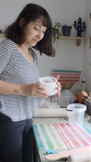 Filiz 🌱 on Instagram: "This was my first time trying to make a plaster mold on my own. My first attempt failed because I made the plaster too watery and it didn’t set. I prepared the plaster a second time, and this time the result was perfect.😌"