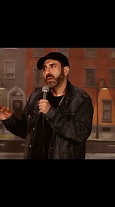 #PHOENIX - DAVE ATTELL IS COMING TO MAKE YOU LAUGH 🎤 ⚡️ Friday, May 26 7:00PM | 9:45PM ⚡️ Saturday, May 27 7:00PM | 9:45PM ⚡️ Sunday, May 28 7:00PM 📍 He was named one of the “25 Funniest People in America” by Entertainment Weekly Magazine. His caustic wit, rapid-fire delivery and his choice of material that can best be described as « very adult » has earned him the reputation as a « comic’s comic. » But if you ask Attell, he’d say, « I’m just trying to get some laughs and sell some drinks. » �