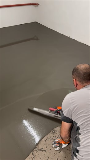 ISOTEC Walzer | ISOTEC Kellerbodensanierung Ein feuchter Kellerboden ist für viele Eigentümer ein bekanntes Problem – besonders dann, wenn der Keller... | Instagram