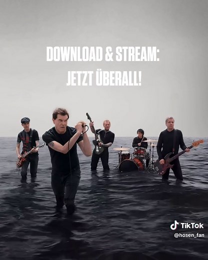 Endlich wieder neue Musik von @Die Toten Hosen: „Die Show muss weitergehen“ ist absofort im Streaming verfügbar. In diesen Zeiten, in denen viele das Gefühl haben dass es mit der Welt bergab geht, möchten Die Toten Hosen der bedrückten Stimmung mit dem Song etwas entgegensetzen. Der catchige Refrain geht direkt ins Ohr und sorgt auf jeden fall für gute Laune. #dietotenhosen #dieshowmussweitergehen #trinkaus #biszumbitterenende #fy