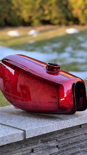 Simson Tank-Set🏍️ Crystal-Effekt trifft Candy Rot💥 #blackmountaininc #simson #simsonsuhl #sataglobal #custompainting | Black Mountain Inc