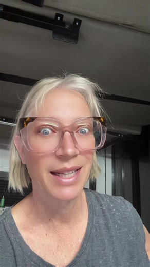 Happy Monday Luggage’s Tag Day#quilt #sewing #morningroutine #embroidery #subscribe