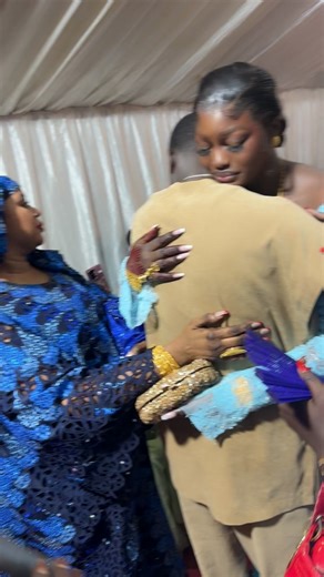 Vidéos de bbei_vita_Mrs D🇸🇳 (@bbei_vita) avec son original - MOUKHA