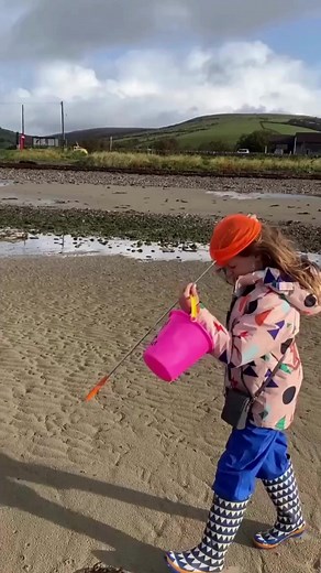 Have you ever met young anglers dressed in their finest Muddy Puddles gear? 😍💧🐠 Thanks for sharing the video, @jennysaves! We hope you had a fantastic day at the beach! #fishing #funtime #littleexplorer #sustainablefashion #childrenfashion #kidsfashion #colorful #forkids #waterproofs #ecofriendly #reducingwaste #recyledfabric #muddypuddlesuk #muddypuddles | Muddy Puddles