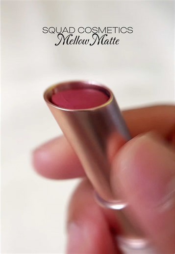 Comfy at hindi drying na matte lippie from squad cosmetics 🫶🏻 Hindi rin mabigat sa labi pag inapply 💋 #mattelipstick #lipstick #squadcosmetics #squadcosmeticsmellowmattelipstick #lips