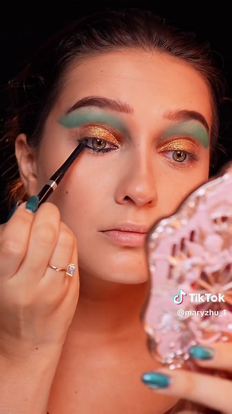 Tutoriál na make-up Kleopatry