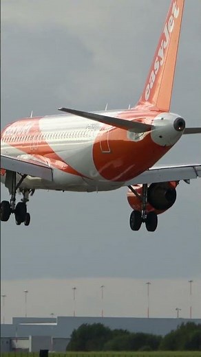 easyJet Airbus A319 Landing at Liverpool Airport! #shorts