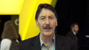 We can improve mobility by building more infrastructures, but that doesn't necessarily lead to a more liveable and sustainable city. Robert Cervero considers that shorter-distance travel is part of the formula for a more sustainable mobility. Cities also have to embrace smart technology and ensure it's inclusive. "I believe this is my fourth time here and I've seen the evolution of the Congress and Expo and I have to say it's matured. The first few years I came, there was a lot of excitement abo