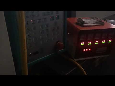 2.13 test hot runner 4 cavities cap mould of 120t injection molding machine