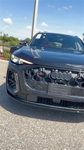 Black on Red 2026 Audi SQ5 is pure class‼️ #audi #audisq5 #sq5 #audicar #audilife #suv #germancars