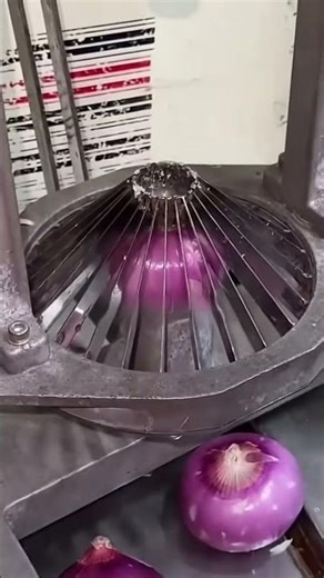 How to Cut a Red Onion Properly #shorts