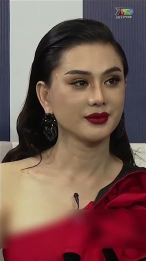 Một mình chuyển giới để sống thật, hành trình tình yêu nhiều nước mắt