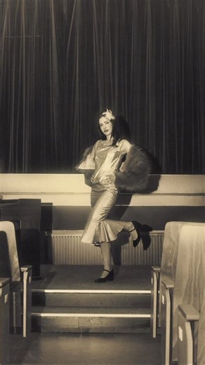 MODE PRODUKT Mödling | Die Schülerinnen und Schüler der 5M stellten gestern im Zuge einer Abendveranstaltung ihre selbstentworfenen Kleider im Stile der... | Instagram