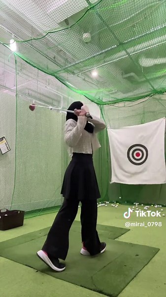 Beginner Golf Lessons at Chocozap Driving Range, Japan