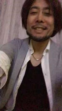 A must-see for guys who sing inverted notes! Every time we hug, look! LOVE SONG Learn how to sing...