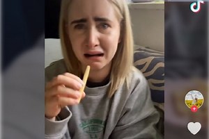 Cara Menggunakan Filter Nangis di Aplikasi Snapchat - Lifestyle Katadata.co.id