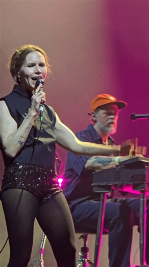 UBlises | The cardigans - Lovefool Love me love me Say that you love me Fool me fool me Go on and fool me . . . #thecardigans #conciertos #concerts... | Instagram